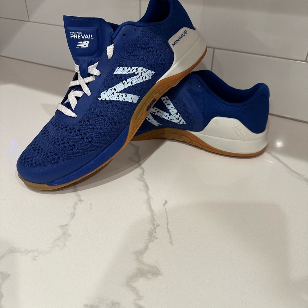 NEW BALANCE MINIMUS PREVAIL SHOES - Picture 2 of 4